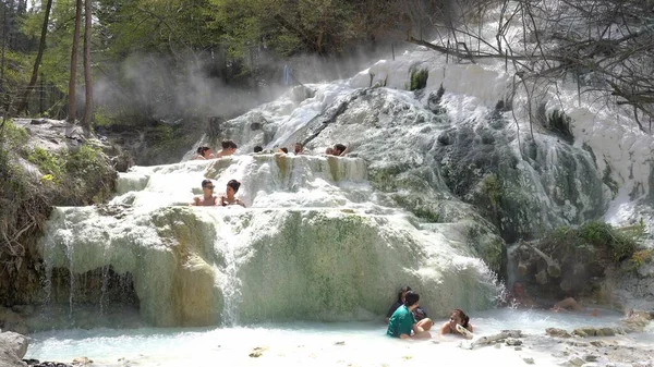View People Relaxing Thermal Springs —  Fotos de Stock