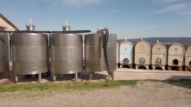 Wijnmakerij Produceert Biologische Wijn Maremma Toscane Italië Stalen Vaten Voor — Stockvideo