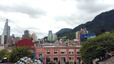  Bogota, Kolombiya şehir merkezindeki tarihi sömürge tarzının insansız hava görüntüsü.