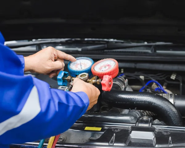 Servicio Comprobación Del Aire Acondicionado Del Coche Detección Fugas Llenado —  Fotos de Stock