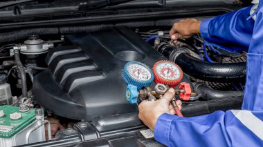 Klimayı kontrol et, sızıntı tespit et, soğutucuyu doldur.