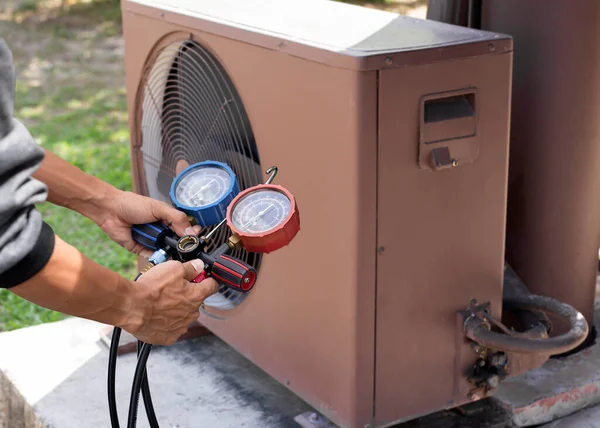 Klimaanlage Kompressor Außerhalb Des Hauses Installieren Kondensator Einheit Zentralen Klimaanlagen — Stockfoto