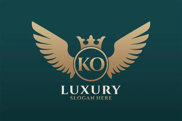 Luxury Royal Wing Letter Crest Gold Color Logo Vector Victory — 图库矢量图片