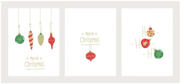 Cartão postal de Feliz Natal. Cartaz de Natal com bugigangas. cartão de cumprimentos do ano novo no estilo doodle. —  Vetores de Stock