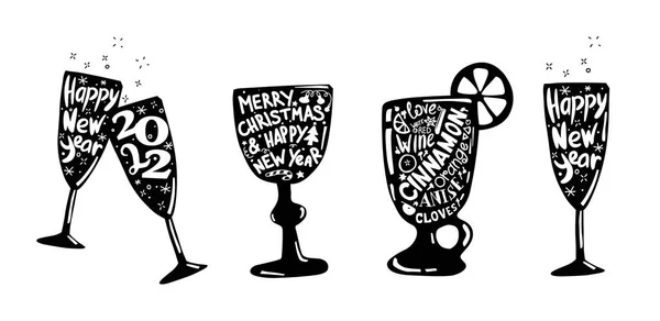 Christmas drinks set with lettering. Mulled wine ingridients handwritten. New year 2022 lettering in champagne glass. — Stock Vector