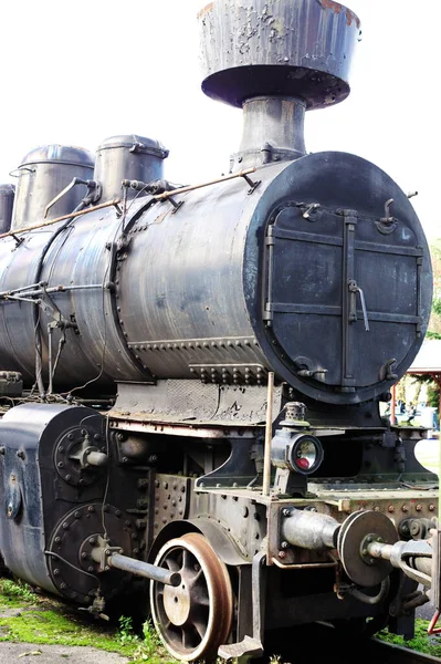 Parte Delantera Una Locomotora Vapor Fragmento Caldera Ruedas Pistones Linterna — Foto de Stock