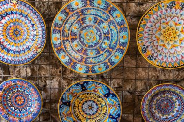Amalfi Sahili, Sorento, Campania, İtalya 'da ünlü renkli seramik