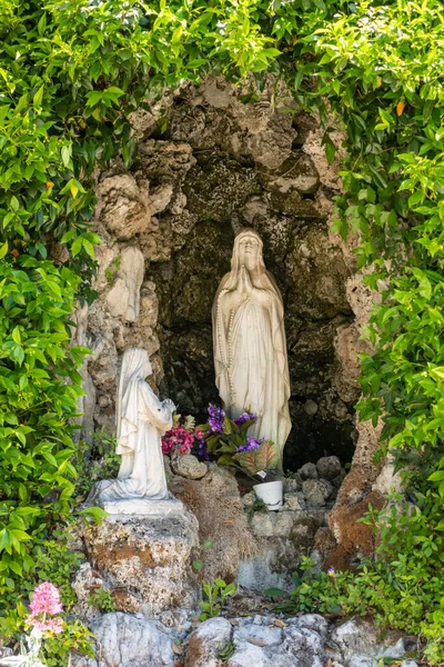 Virgin Mary Stone Alcove Amalfi Sorento Campania Italy — Zdjęcie stockowe