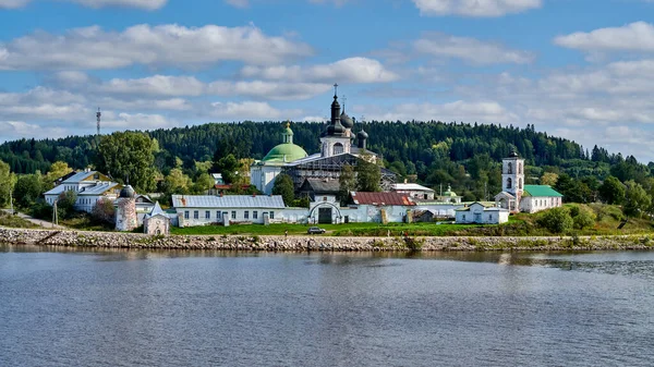 Russie Rivière Sheksna Monastère Goritsky Résurrection Dans Village Goritsy Photo De Stock