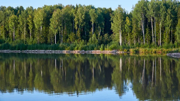 Россия Река Ковжа Волго Балтийского Канала Закате Зеркальное Отражение Берега — стоковое фото