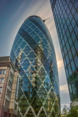 Gerkin, Londra 'nın en tanınmış binalarından birinde.