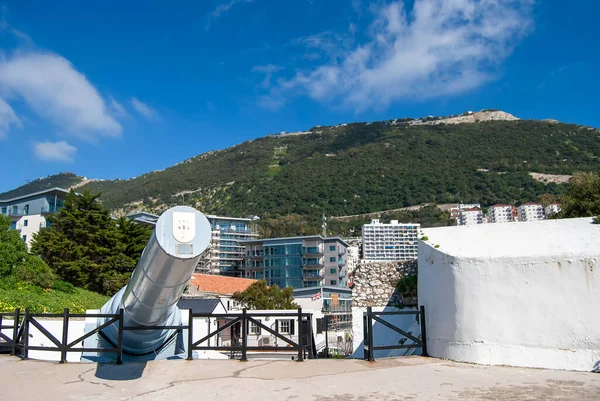 ジブラルタルのマグダラ砲台のネイパーにある100トン砲 — ストック写真