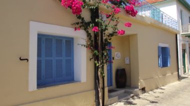 Kıbrıs 'taki Lefkara köyünü inşa eden bir resmin 4K video görüntüleri