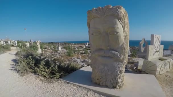 Videofilmer Skulpturparken Ayia Napa Cypern — Stockvideo