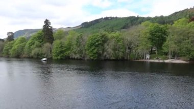 İngiltere, İskoçya 'daki Loch Ness' in 4k görüntüsü.
