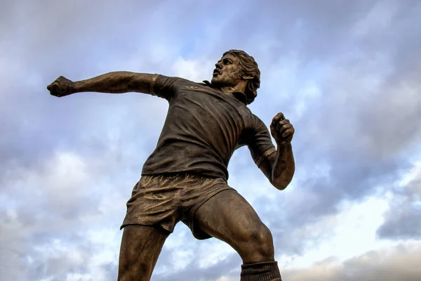 Statue Kevin Beattie Portman Road Stadium Ipswich — стоковое фото