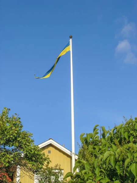 Long Swedish Flag Flying House Karlskrona Sweden — Stock Photo, Image
