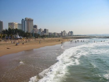 Güney Afrika 'nın KwaZulu Natal kentindeki Durban şehrindeki muhteşem plaj.