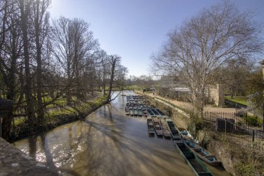 Oxford, İngiltere 'deki Cherwell Nehri.