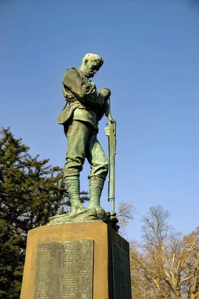 イギリス イプスウィッチのクライストチャーチ公園のボーア戦争記念碑 — ストック写真