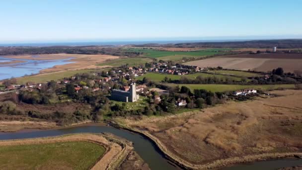 Drone Film Village Blythburgh Suffolk — стоковое видео