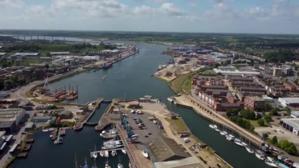 英国萨福克Ipswich湿船坞的4K无人机镜头 — 图库视频影像