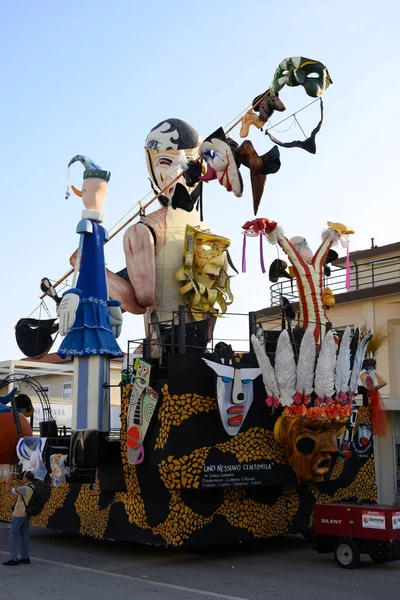 Viareggio Italy October 2021 Den Berömda Karnevalen Där Allegoriska Flottar — Stockfoto