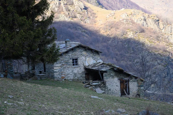 Bobbio Pellice Maret 2022 Italia Gubuk Batu Tua Dibangun Gunung — Stok Foto