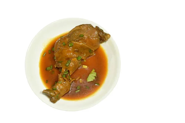 Ayam Paha Dan Kaki Rebus Dengan Saus Saus Merah Piring — Stok Foto