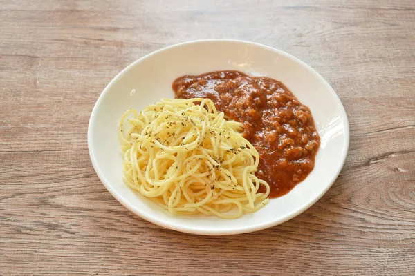 Vinaigrette Spaghetti Porc Haché Frit Tranches Tomate Dans Une Sauce — Photo