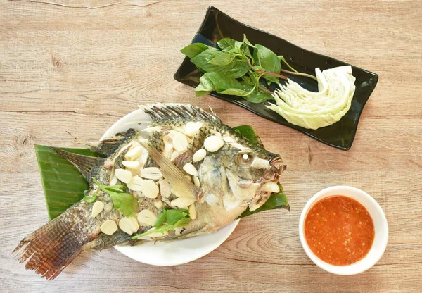 Steamed Mango Fish Vegetable Dipping Spicy Sauce Plate — Stock Photo, Image