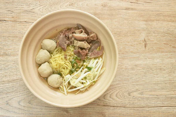 Boiled Chinese Yellow Egg Noodles Braised Beef Meatball Soup Bowl — Stock Photo, Image