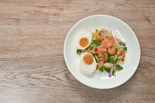 Ferveu Metade Ovo Salgado Picante Cortado Com Camarão Seco Salada — Fotografia de Stock