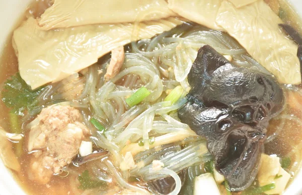 Boiled Glass Noodles Topping Gypsum Tofu Mashed Pork Ear Mushroom — Foto de Stock