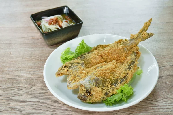 Deep Fried Black Banded Trevally Fish Flake Bread Plate Dipping — Stok Foto