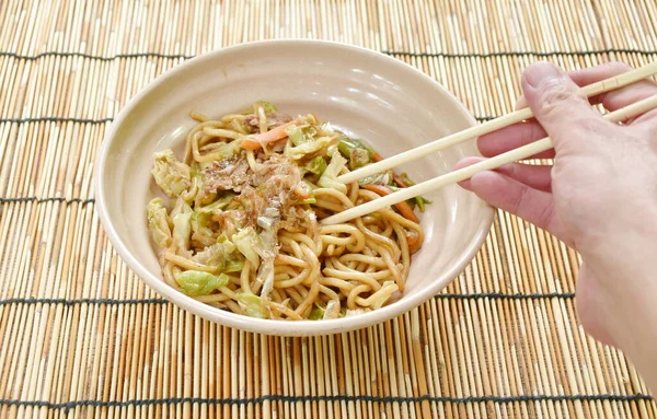 Fried Yakisoba Japanese Noodles Slice Pork Cabbage Carrot Topping Dry — Fotografia de Stock