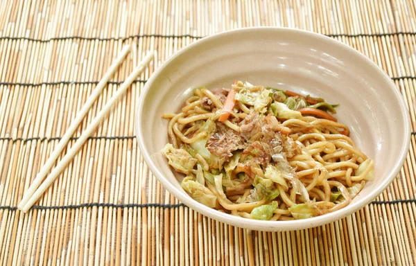 Fried Yakisoba Japanese Noodles Slice Pork Cabbage Carrot Topping Dry — 스톡 사진