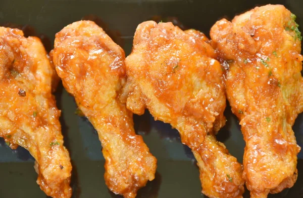 Garing Ayam Goreng Drum Wing Dressing Saus Pedas Korea Mengatur — Stok Foto