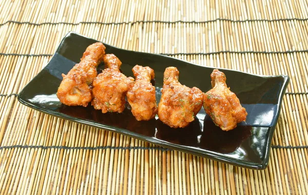 Garing Ayam Goreng Drum Wing Dressing Saus Pedas Korea Mengatur — Stok Foto