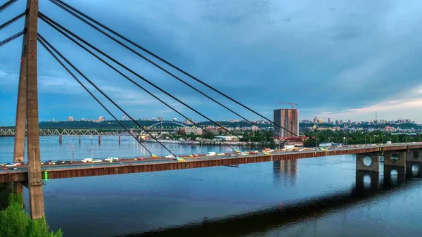 Красивый Вид Воздуха Северный Мост Киеве Украина Закат Городской Пейзаж — стоковое фото