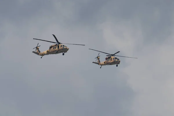 Єрусалим Ізраїль Травня 2022 Два Вертольоти Sikorsky Black Hawk Літають — стокове фото