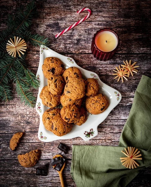 Biscoitos de chocolate em forma de árvore de Natal — Fotografia de Stock