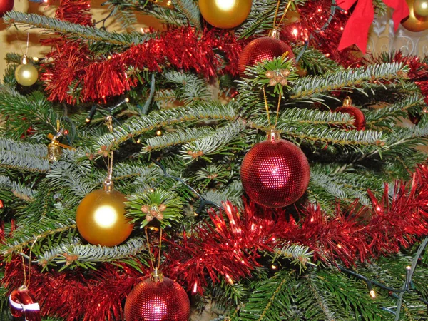 Weihnachtsbaum Mit Dekorationen Farben — Stockfoto