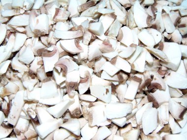 Şampiyon mantarları parçalara ayrılmış.