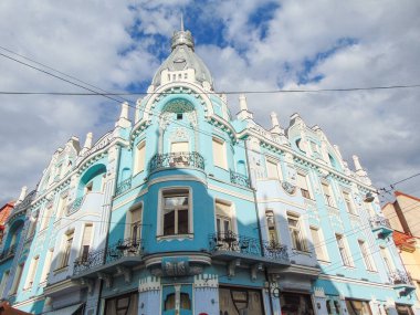 Romanya 'nın Oradea kentindeki Moskovits-Miksa Sarayı, yazın