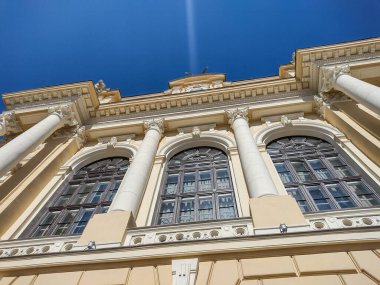 Oradea Belediye Binası. Yaz