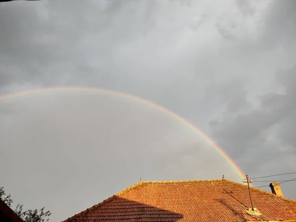 Arco Iris Natural Después Lluvia Condado Maramures Rumania —  Fotos de Stock