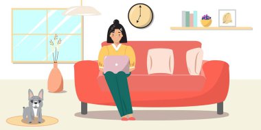 Kanepede oturan ve evde dizüstü bilgisayarla çalışan hoş bir genç kadın. Kadının yanında oturan tatlı Fransız bulldog 'u. Merkez ofis, serbest meslek, çevrimiçi konsept çizimleri..