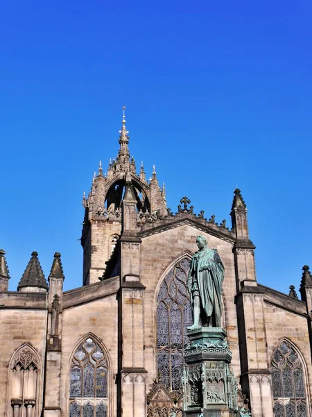 Statua Adam Smith nel centro di Edimburgo, Scozia — Foto Stock