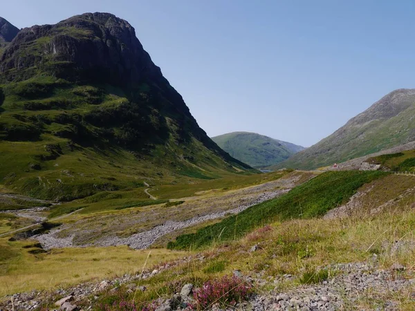 Vista horizontal do vale Glencoe, Terras Altas Escocesas, Escócia — Fotografia de Stock